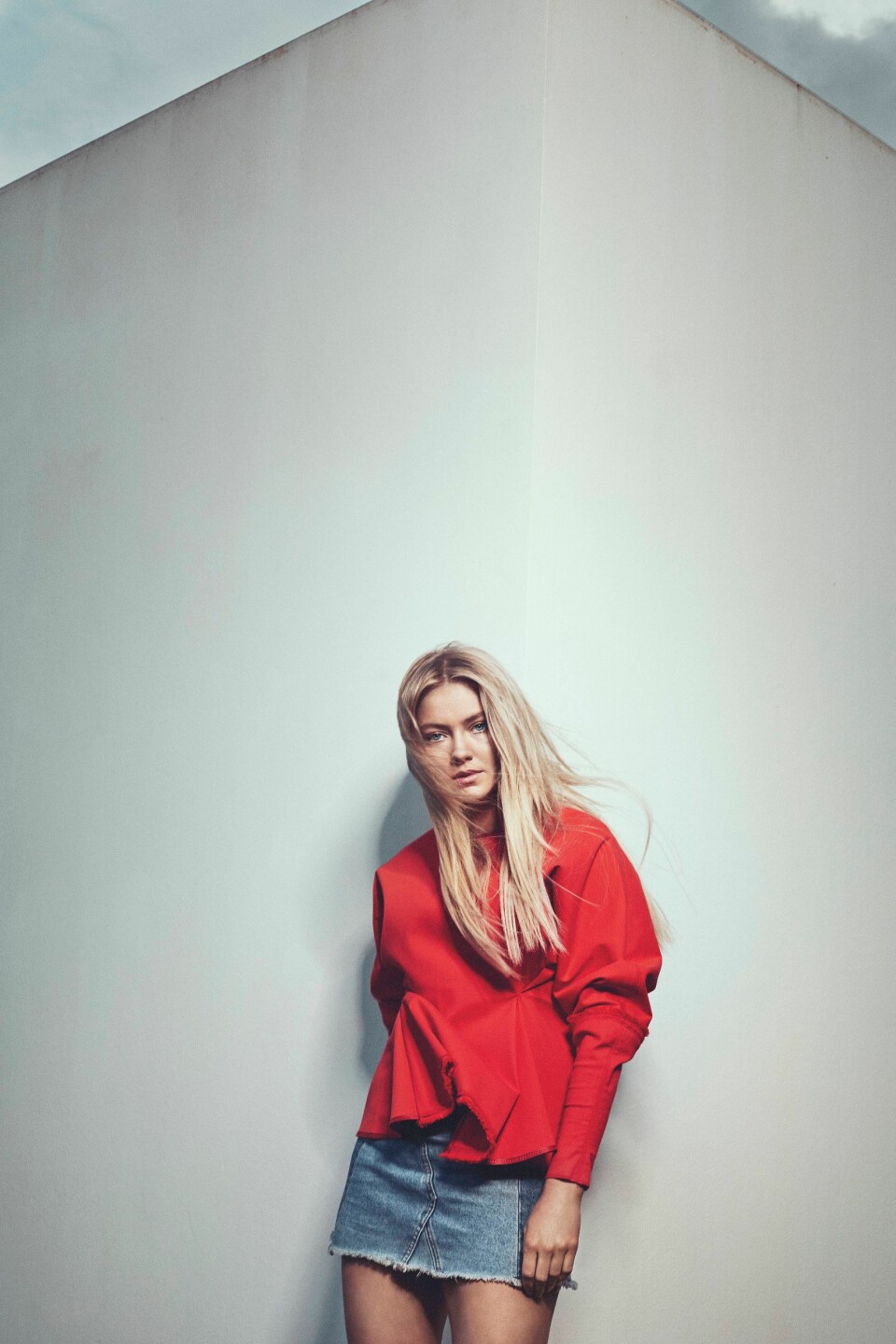 Astrid S reiser på verdensturné