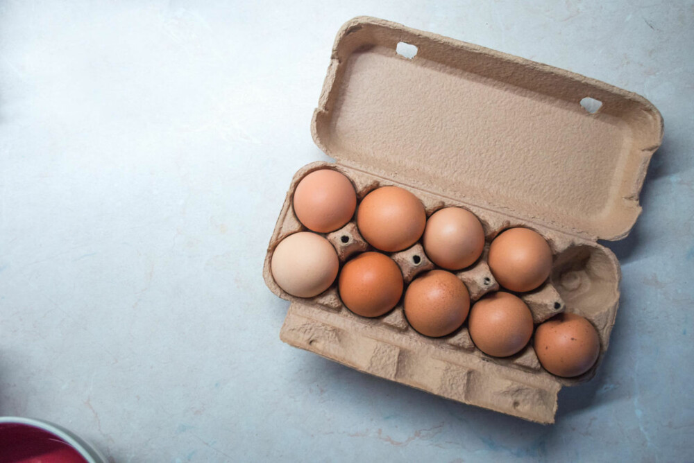De fleste av oss oppbevarer eggene i kjøleskapet, men det er faktisk ikke nødvendig.
