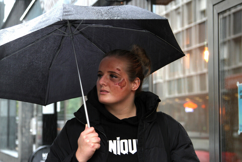 Side2-blogger Martine Halvorsen ble forrige uke overfalt utenfor sin egen leilighet.