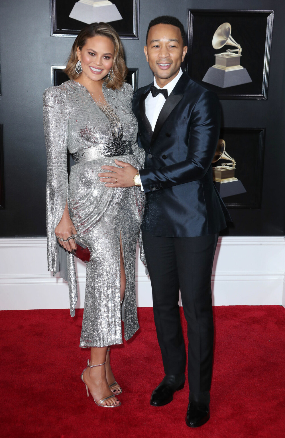 Chrissy Teigen og John Legend under årets Grammy Awards