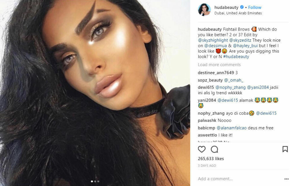 Huda Beauty er en av skjønnhetsinfluencerne som har delt bilde av seg selv med såkalte fiskehale-bryn.