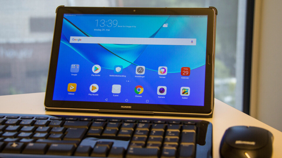 HUAWEI MEDIAPAD M5: Huaweis nye nettbrett er både billig og bra. Rosinen i pølsa er nettbrettet kan kjøres i «skrivebordsmodus» som gjør at du kan bruke nettbrettet som en PC med ekstern mus og tastatur.