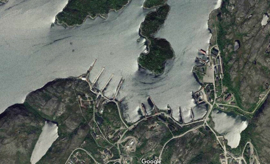 UBÅTBASE: Gadzhievo ligger inne i en fjord på nordkysten av Kola. Her har de fleste av Nordflåtens strategiske ubåter sin base.