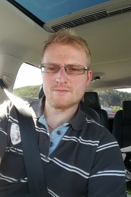 TUNGSOLGT: Svein Andreas sier han ble sjokkert over hvor tungsolgt hybridbilen var.