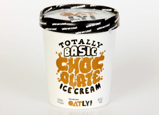 Totally Basic Chocolate Ice Cream fra Oatly.