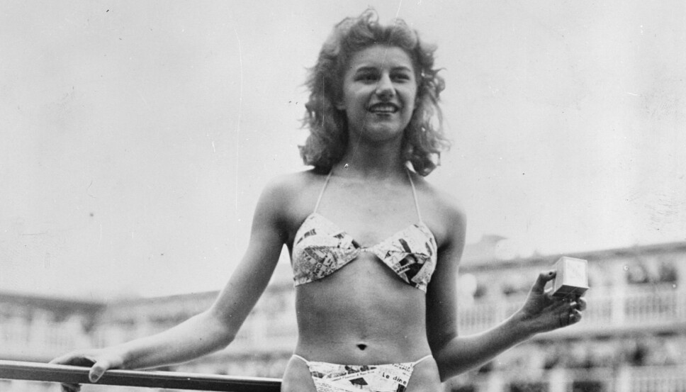 <b>BIKINI ER STADIG POPULÆRT:</b> Bikini ble et vanlig synlig på stranden først etter 1946, da klesdesigneren Louis Reard avduket det dristige plagget den 5. juli. Datoen er i dag kjent som «bikinidagen».
