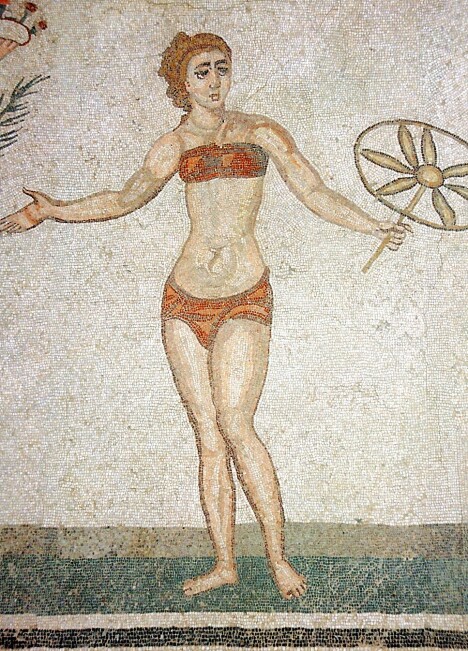 <b>BIKINI I ROMA:</b> Basert på bevis fra romersk mosaikk og veggmalerier, har historikere lenge trodd at drakten var populær blant oldtidens romerske kvinner.