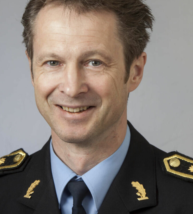 Konstituert UP-sjef Olav Markussen, anbefaler ikke å kjøre med benet ut av vinduet.