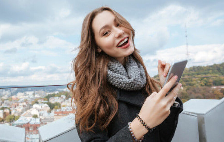 Forsker: Dette trikset øker sjansene dine betraktelig på Tinder