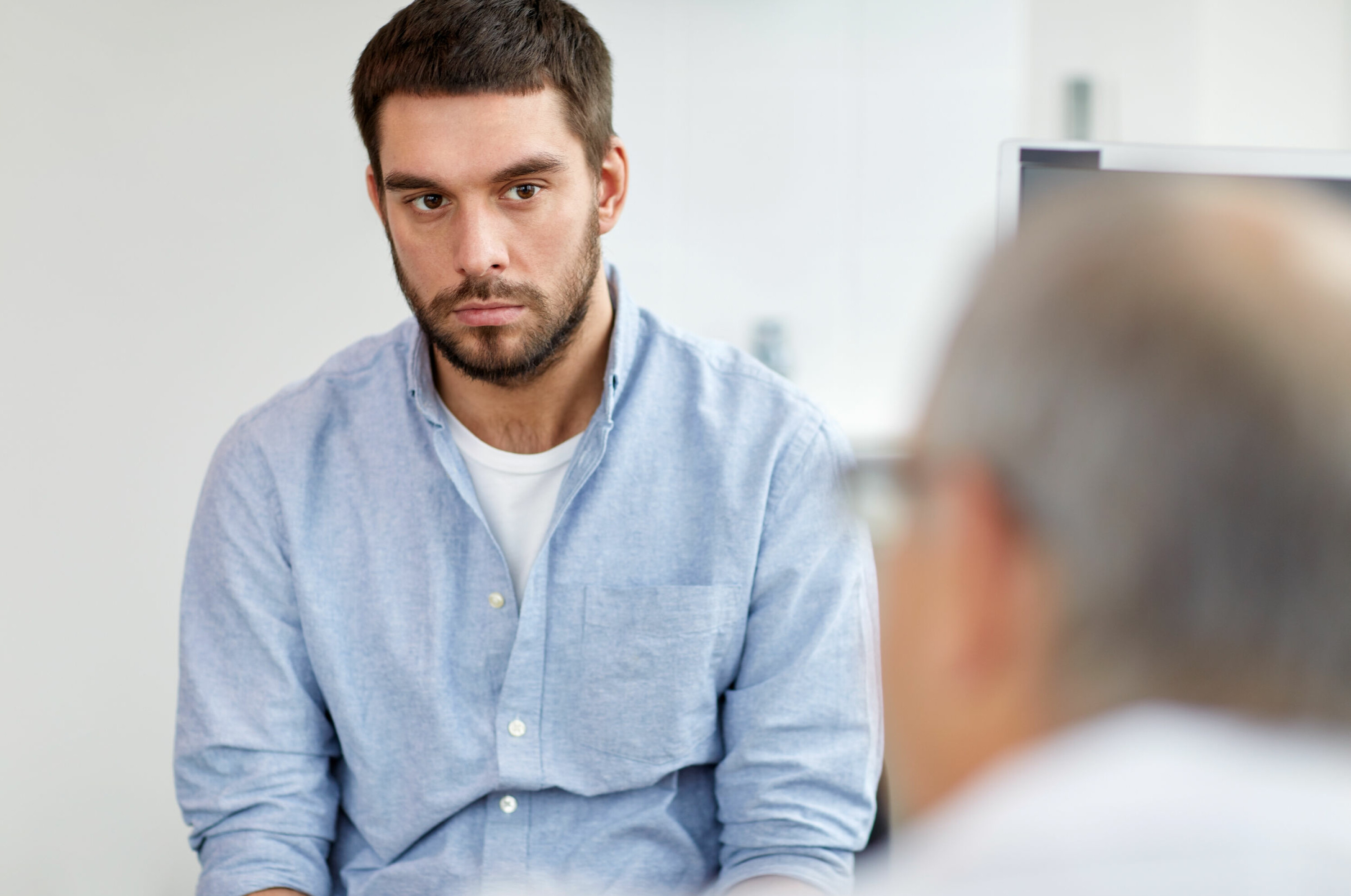 OPPSØK EN UROLOG: Kliniske spørsmål om penisstørrelse, liten eller stor penis - og hva som eventuelt kan gjøres med det - bør stilles en urolog. En henvisning kan du få fra din fastlege.