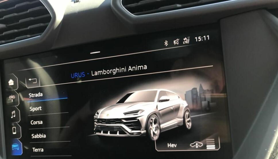Infotainmentsystemet kjenner vi igjen fra Audi. Imponerende grafikk.