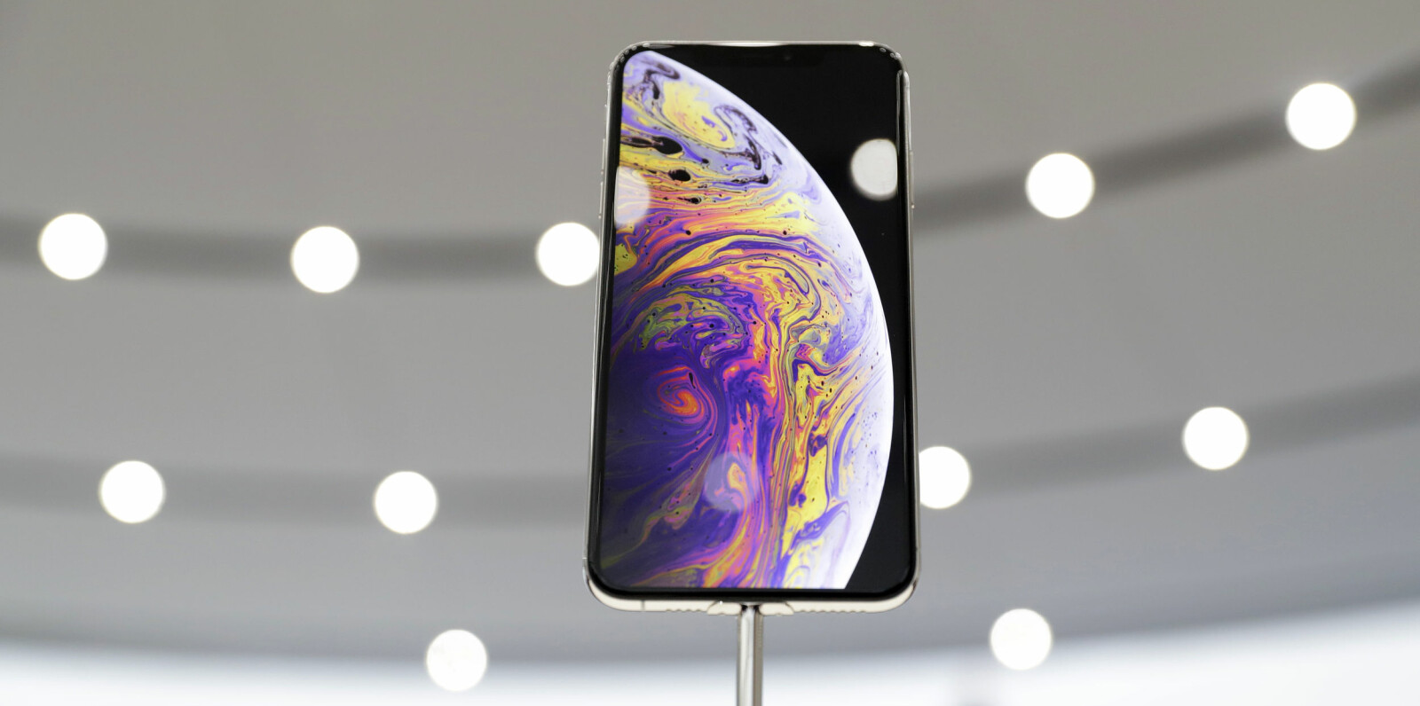 <b>NY IPHONE:</b> Her er Apples nye iPhone-flaggskip, iPhone XS Max. Prisen for modellen med 512 GB lagringsplass er 17.000 kroner.