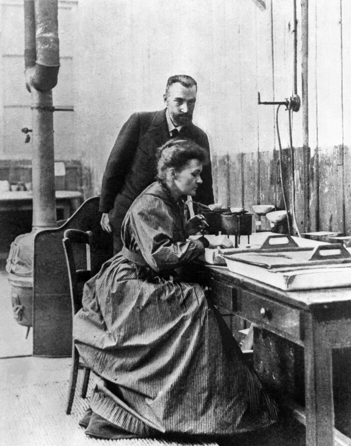Sammen døgnet rundt: Marie og Pierre Curie delte laboratorium, hus, hjem og bord – og en nobelpris.