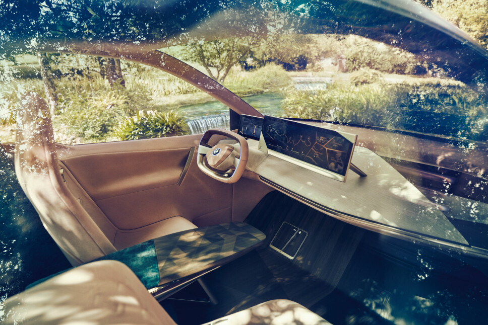 Interiøret i konseptmodellen skal understreke at BMW ser på fremtidens bil som både en kjøremaskin og et oppholdssted.