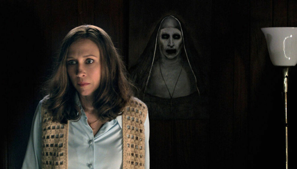 HALLOWEEN-GRØSS: Vera Farmiga i rollen som den klarsynte, paranormale etterforskeren Lorraine Warren i The Conjuring 2.