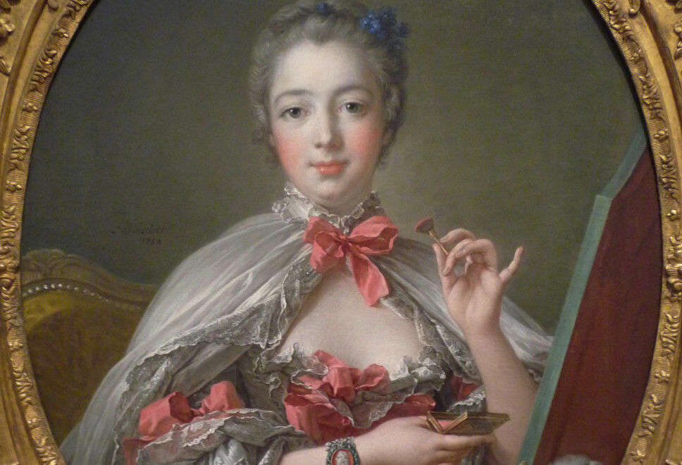 I elisabethansk tid var det fargerik og flamboyant sminke som gjaldt, både hos kvinner og menn. Avbildet er madame Pompadour, som var kjent for sine karakteristiske knallrosa kinn.