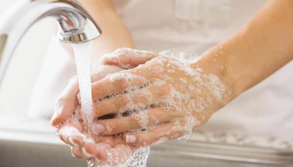 ORDENTLIG HÅNDVASK: En ekte håndvask består av vann, såpe og tørking av hender. Helst skal den også vare i minst 20 sekunder.