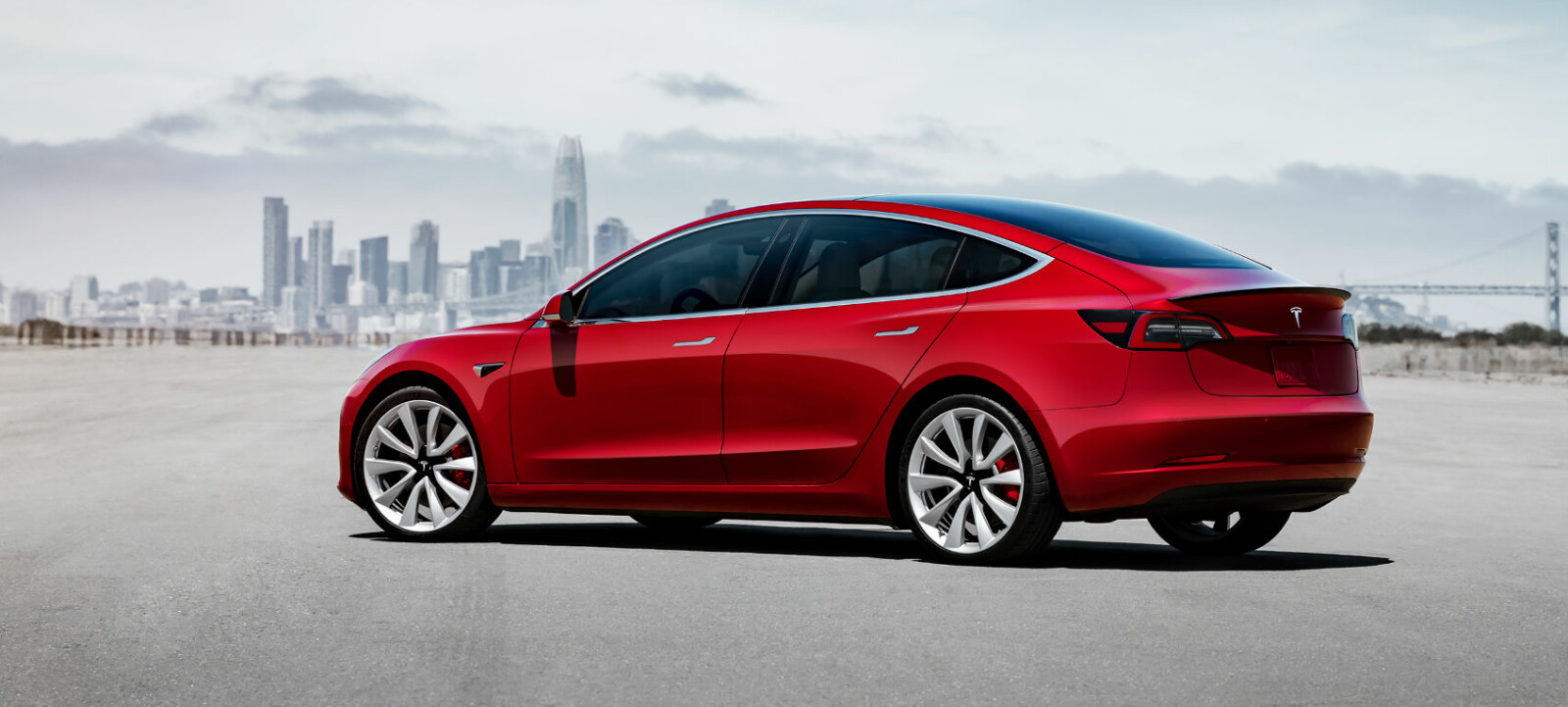 I USA solgte Tesla nesten syv ganger flere eksemplarer av Model 3 i oktober enn Model S og Model X samlet. Snart starter salget av Model 3 i Norge også.