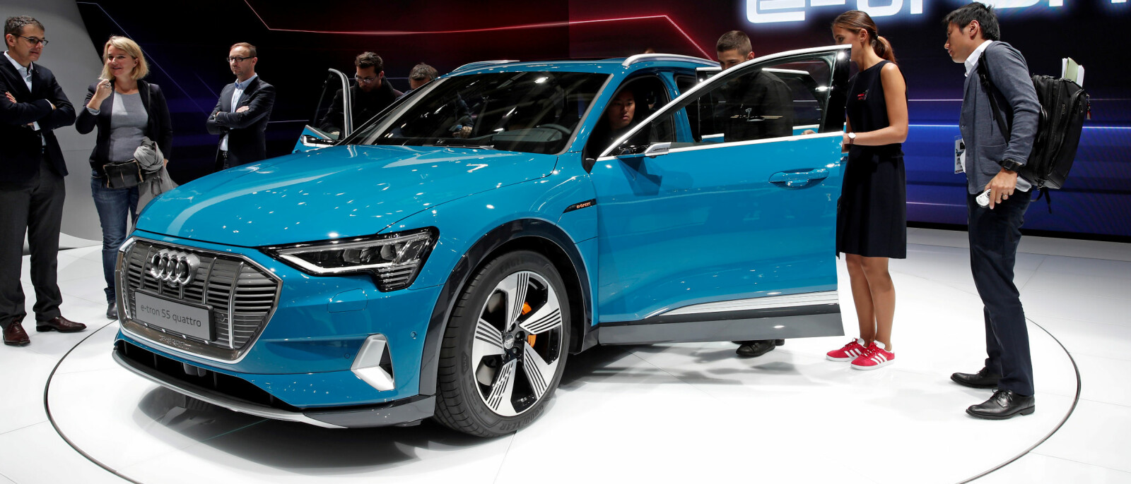 Interessen rundt Audi e-tron har vært enorm helt siden de første skissene som den over ble vist fram. Nå er det straks lansering i Norge.