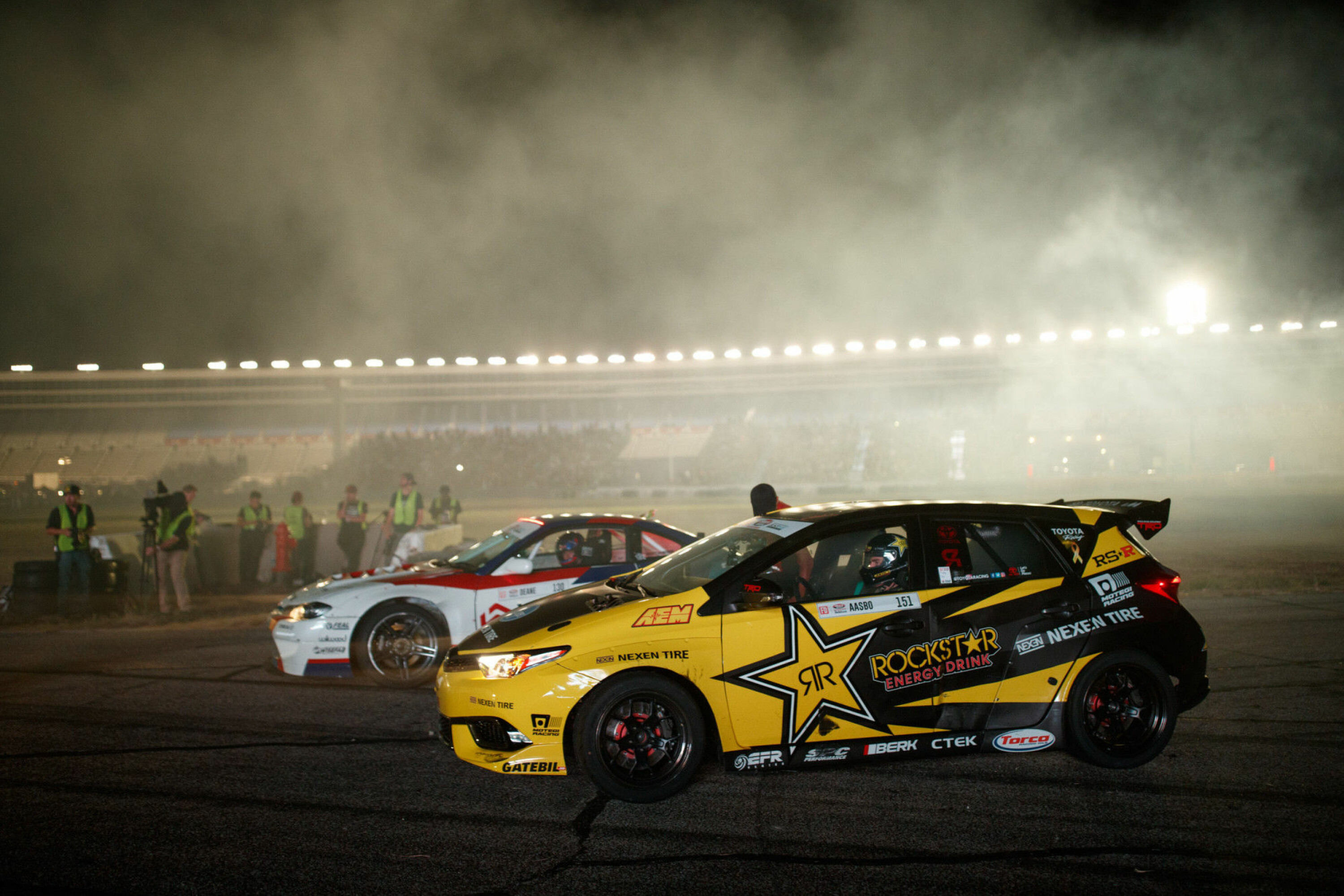 I onsdagens episode av Gatebil blir vi med til Texas Speedway i USA, for å følge Norges beste drifter, Fredric Aasbø.