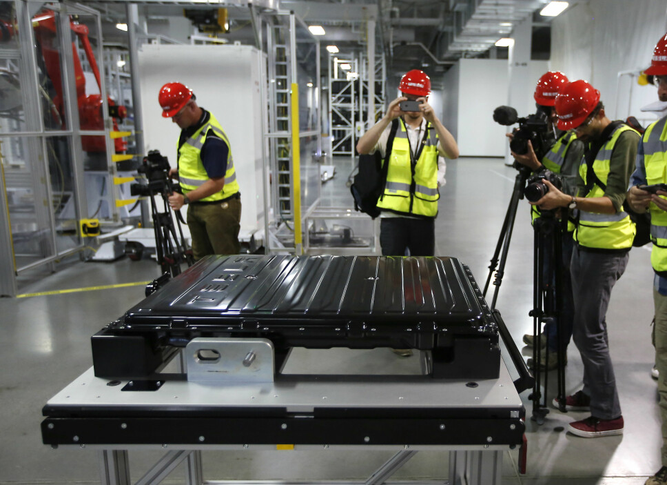 <b>BATTERIGIGANT: </b>Teslas batterifabrikk, Gigafactory 1 i Nevada i USA, skal ved utgangen av 2018 ha en kapasitet på 35 GWh i året. Her er det foreløpig litiumionebatterier som gjelder.