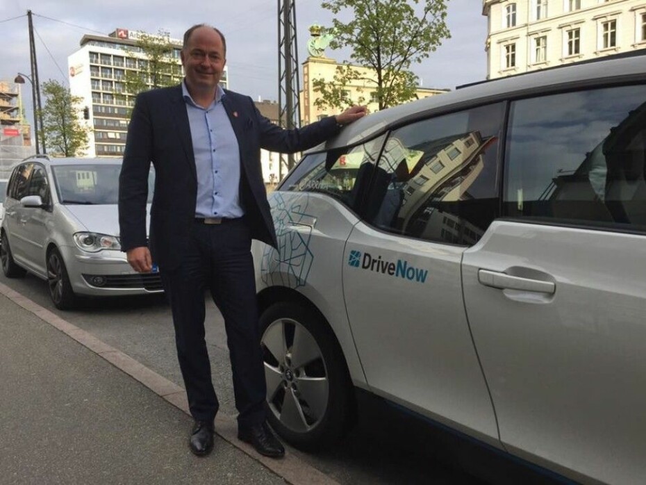 – Aps avgiftsforslag vil bremse ned salget av ladbare hybrider kraftig, mener Morten Stordalen (Frp)
