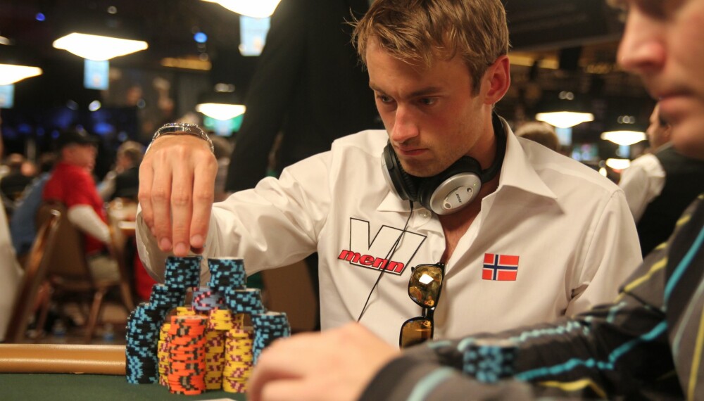 VM PÅ BORTEBANE: Petter spiller VM i poker i Las Vegas for Vi Menn. Det gikk slett ikke ille – han hanket inn 17.000 dollar på første forsøk.