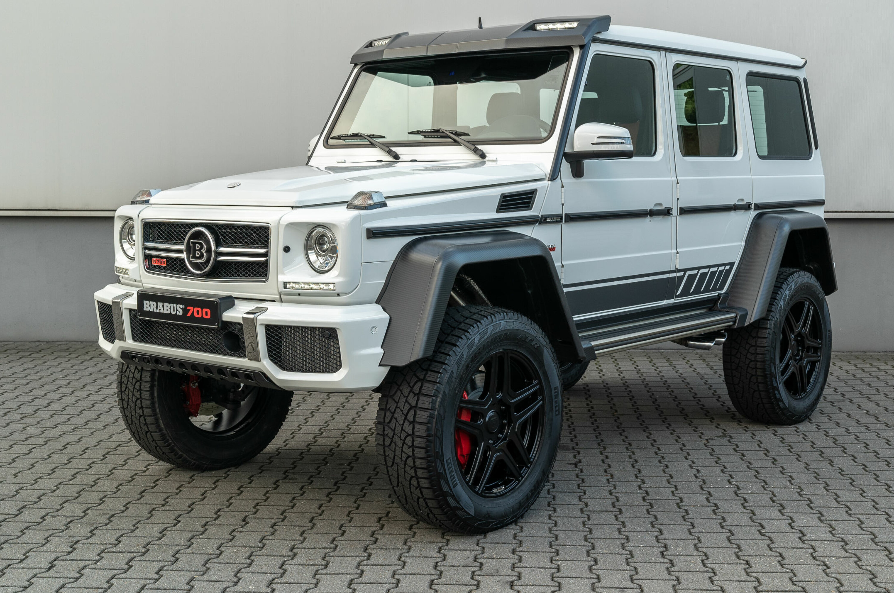 BASERT PÅ MERCEDES: G700 HK: Brabus-en minner veldig om Mercedes-AMG G500 4x4² , men skal være basert på G63.