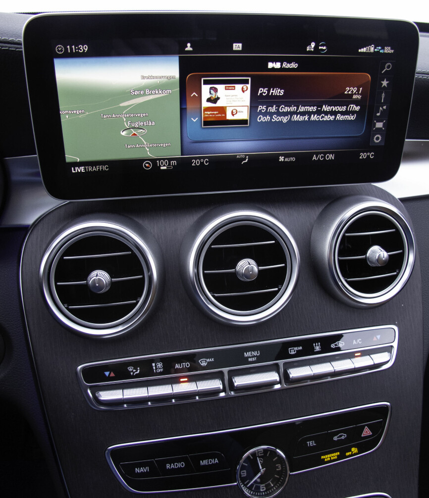 ELEGANT: Fine interiørdetaljer i den oppgraderte C-klasse