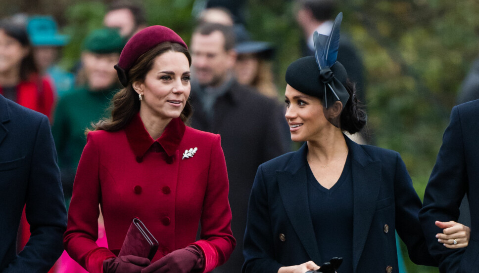 KJØLIG
FORHOLD: Hertuginne
Kate og
hertuginne Meghan
har ikke noe godt forhold.
Smilene deres
er anspente. Her fra julegudstjenesten i Sandringham 1. juledag.
