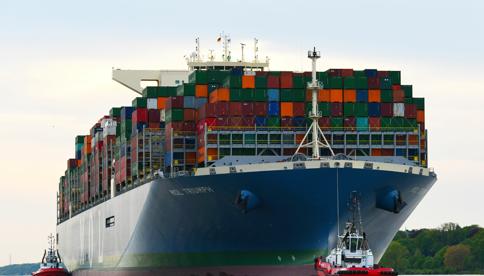 <b>MEGAFRAKTER: </b>MOL Triumph er verdens første containerskip med kapasitet på over 20 000 standardcontainere. En full last er nok til å redde jula for et helt land