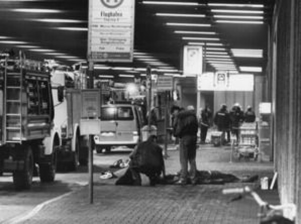<b>FOR SENT:</b> For sytten av menneskene på Düsseldorf Airport kom hjelpen for sent. Foto: Rheinische Post / U. Horn