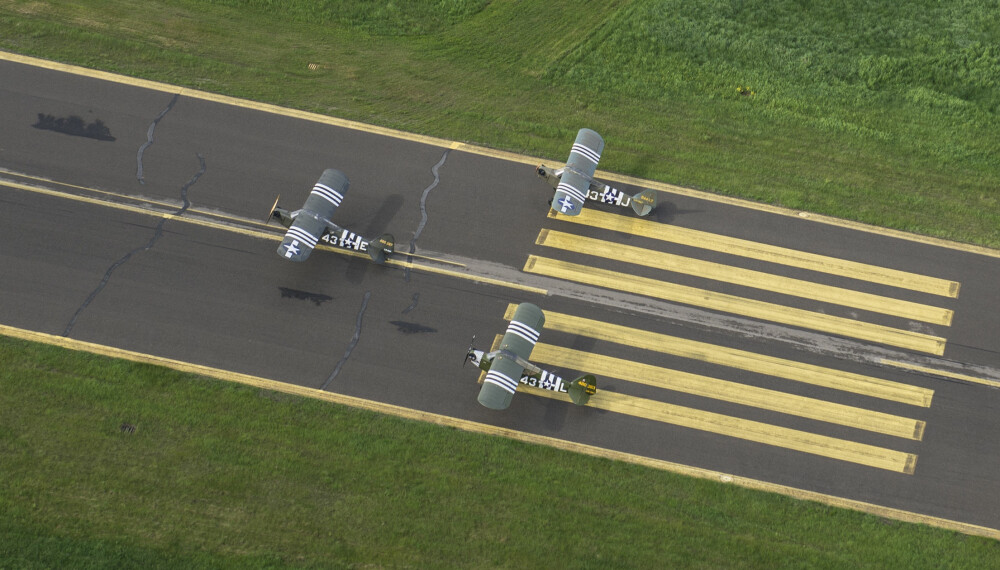 <b>TAKE-OFF:</b> De tre Piper Cub-ene klare for take-off på Kjeller.