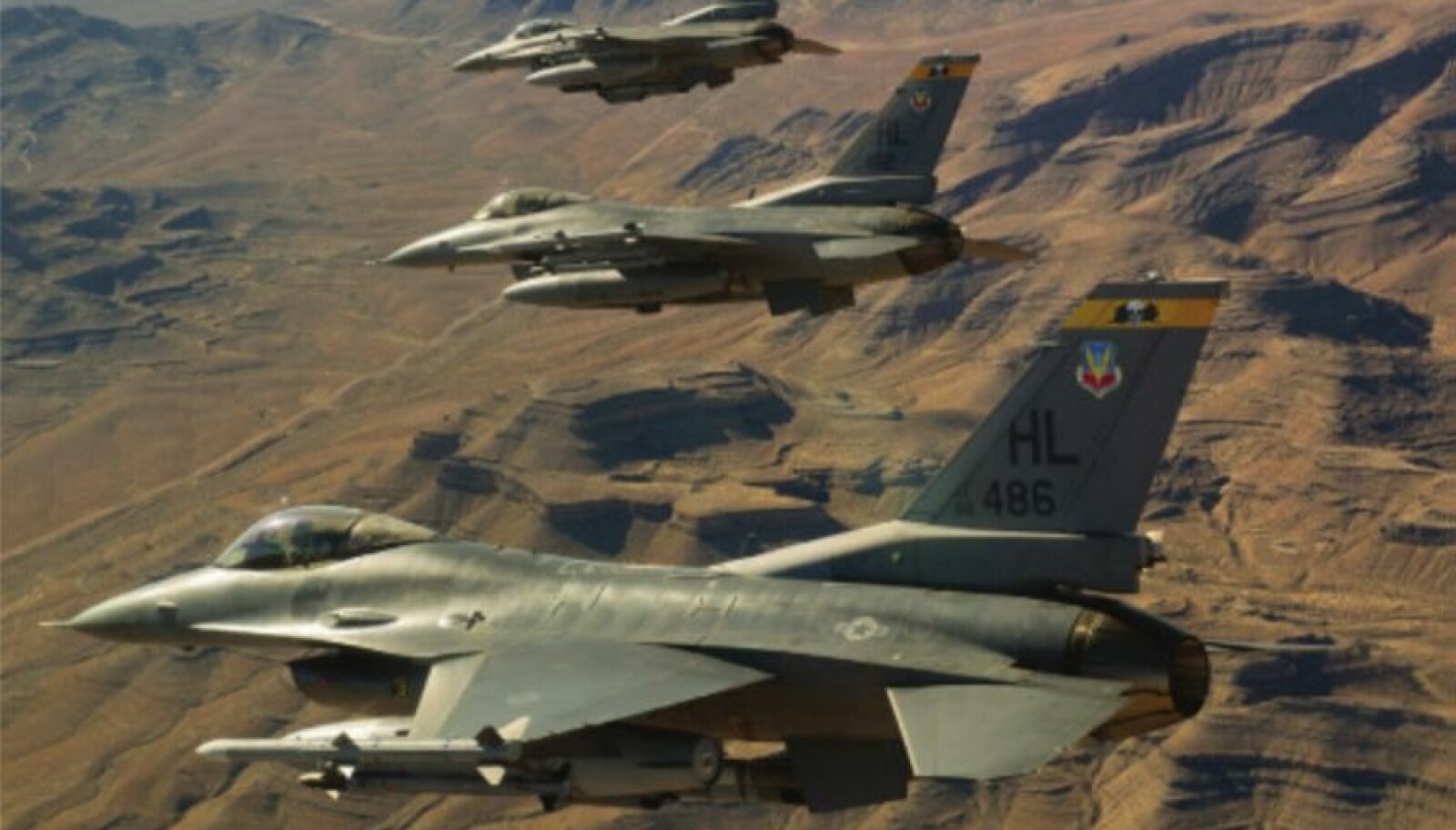 <b>RED FLAG:</b> Tre amerikanske F-16 over øvingsområdet der kollisjonen fant sted. Bildet er tatt under en senere øvelse. Foto: U.S. Air Force