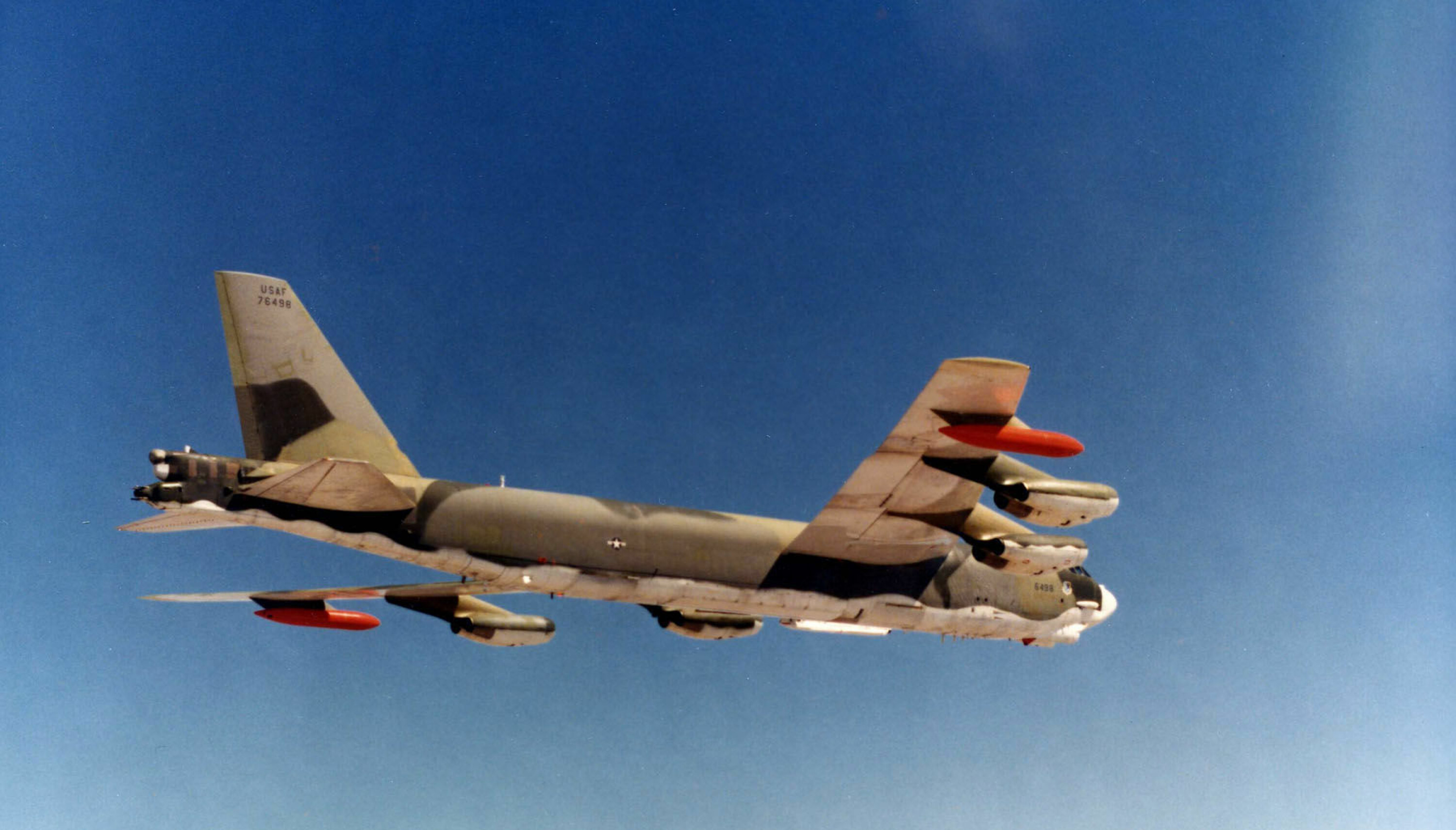 STORFUGL: Boing B-52 er ingen smågutt.