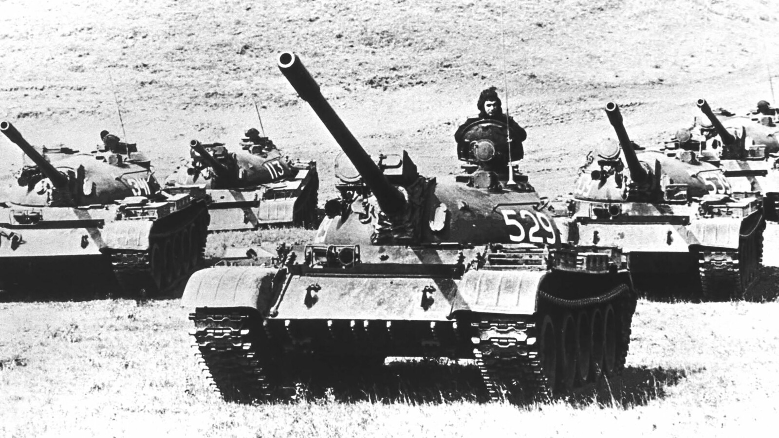 <b>OPPMARSJ:</b> Det var slike T-55 stridsvogner som deltok i styrkedemonstrasjonen i juni 1968.