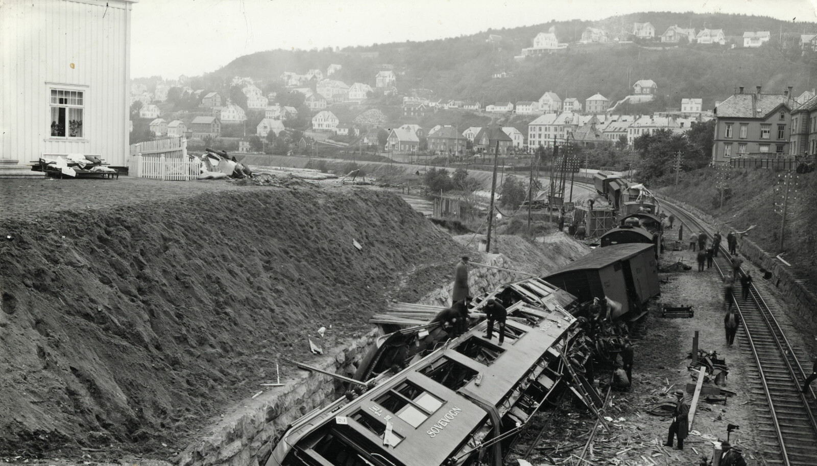 <b>TRAGEDIEN:</b> I dette togsettet døde seks av de prominente gjestene etter åpningen av Dovrebanen i 1921.