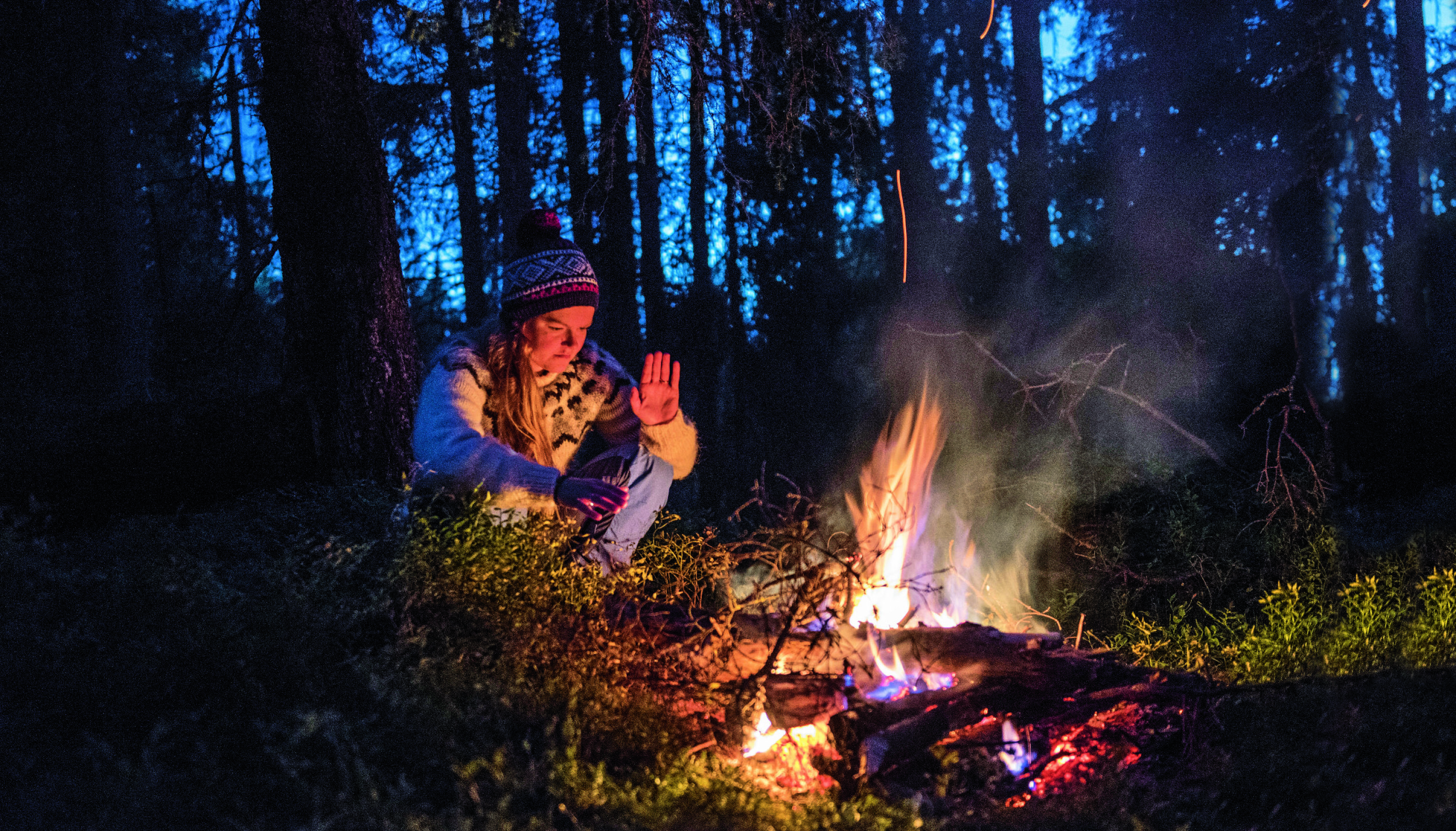 STEMNING: Bålet skaper stemning på tur, men kan også redde livet ditt.