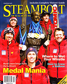 <b>MEDALJEFANGST:</b> Det amerikanske kombinertlandslaget har hektet OL-medaljene sine fra 2010 rundt nakken på Hovelsen-
statuen i Steamboat Springs.