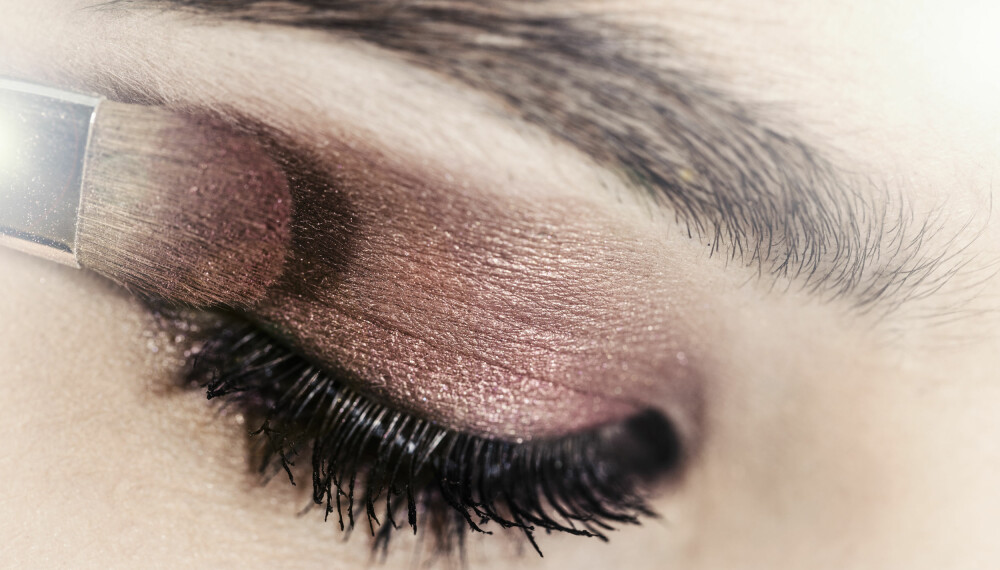 STEG FOR STEG: Makeup artist Stefanie Schollbach gir deg sine beste tips til den perfekte øyenskyggelooken i
