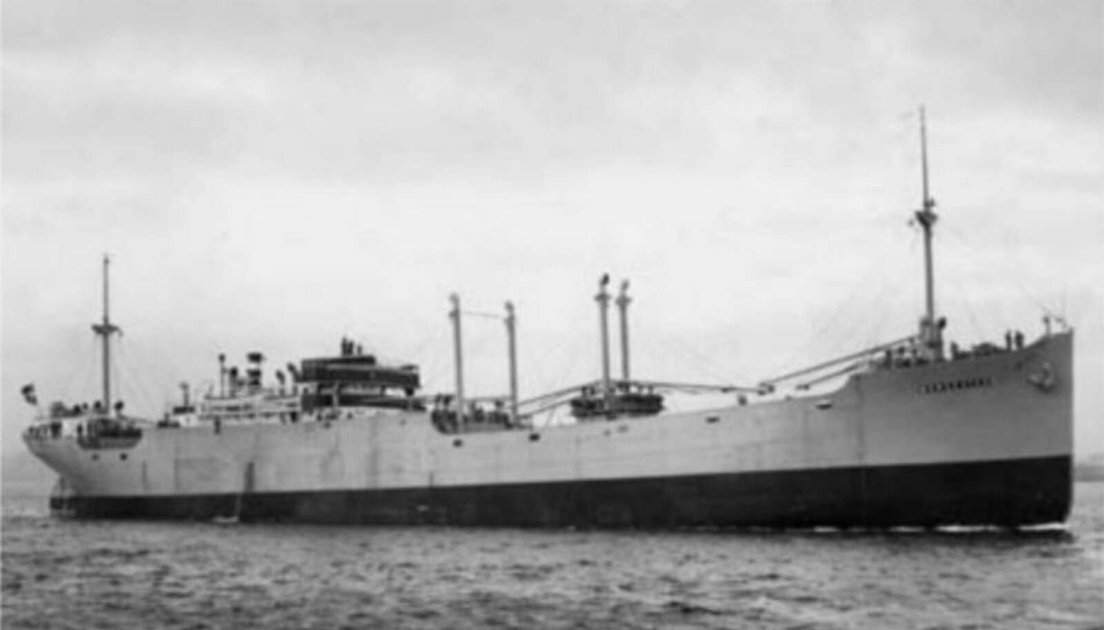 <b>MS «BORGESTAD»:</b> 109 meter lang, bygget i 1925 og bestykket med en lettkanon. Skipet hadde hjemmehavn i Skien.