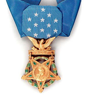 <b>HØYESTE UTMERKELSE:</b> Medal of Honor.