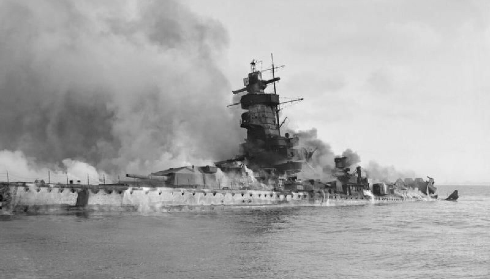 <b>SENKET SKIPET:</b> Kapteinen på Admiral Graf Spee valgte selv å senke båten utenfor Uruguay.