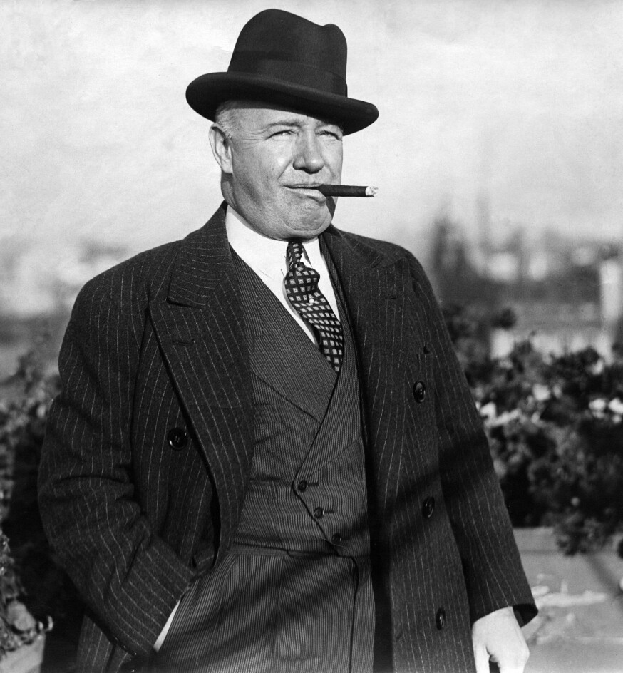 EKSELLENSEN: Med sigar i munnviken og uredd blikk erobret Hannevig verden - for en stakket stund.