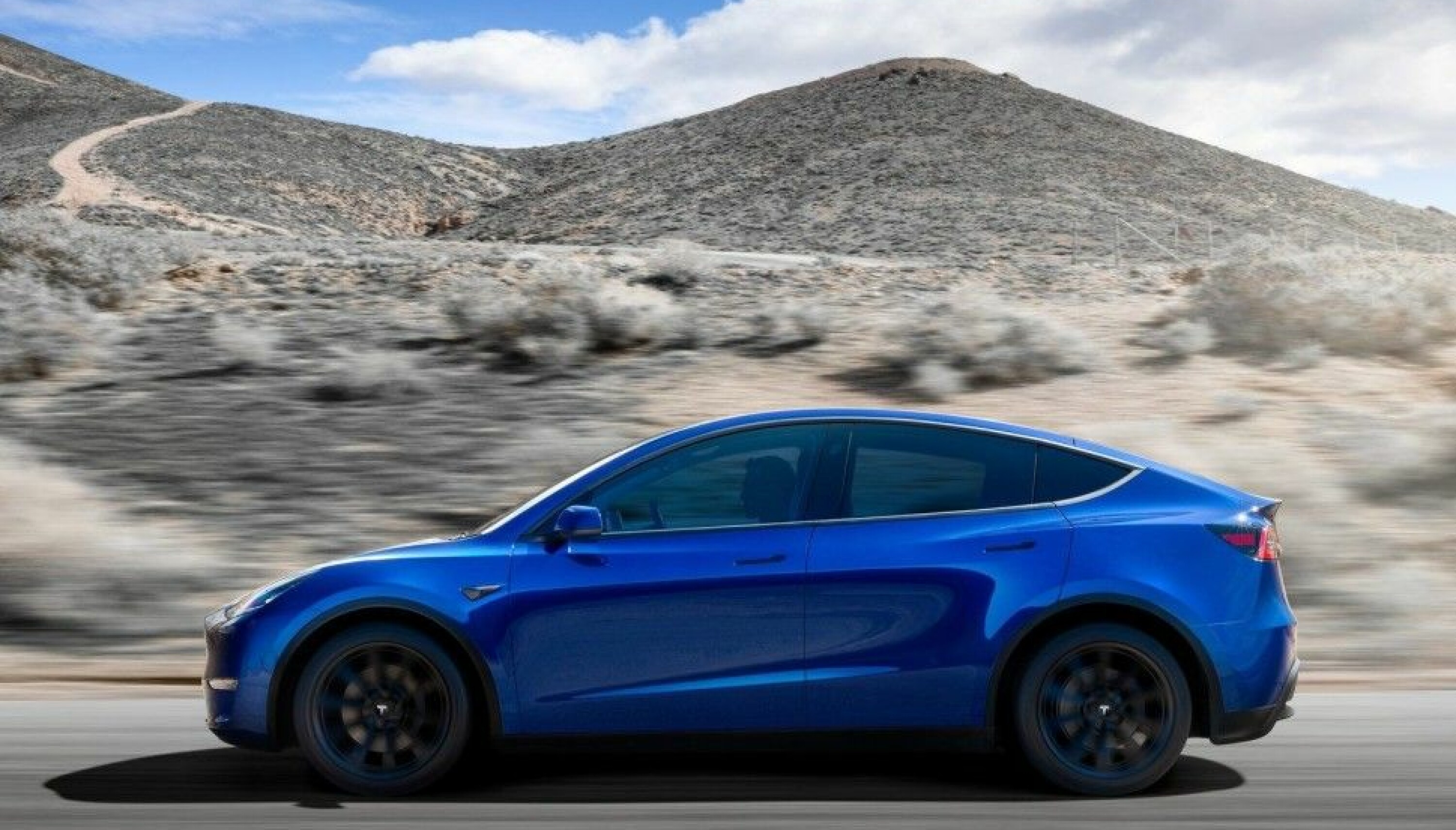 MODEL 3 x MODEL X = MODEL Y: En slags blanding av Model 3 og Model X. Resultatet er nye Model Y.