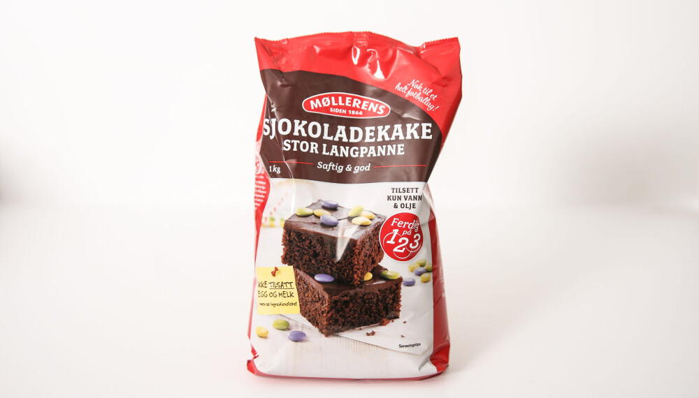 Sjokoladekaken har fin farge, men lite smak.