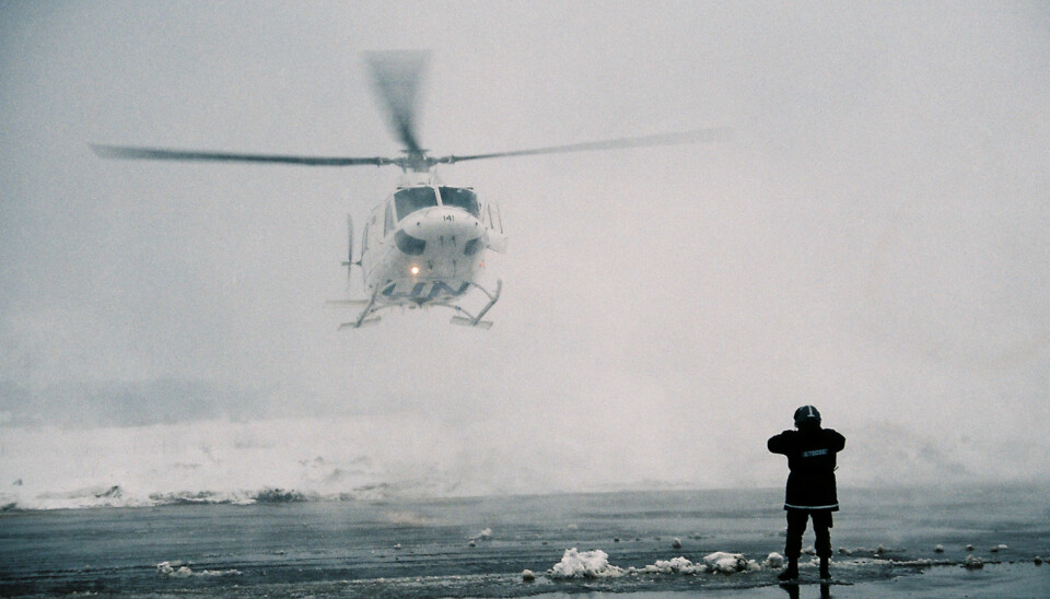 TILFLUKT I TÅKA: Tåke og skumring gjorde flyforholdene svært vanskelige, men ga dekning for den dramatiske flukten fra Tuzla. Pilotenes erfaring fra tøffe værforhold i Nord-Norge var gull verdt.