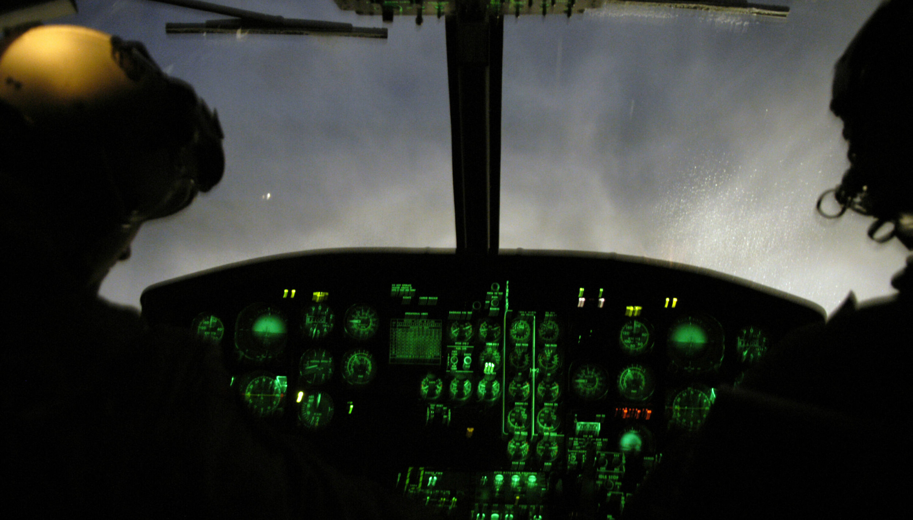 DÅRLIG SIKT: SLIK KAN DET HA SETT UT FRA COCKPITEN DA ALF REGY LID OG MASKINISTEN HANS FLØY UT DEN SERBISKE OBERSTEN. Foto: Håkon Bonafede