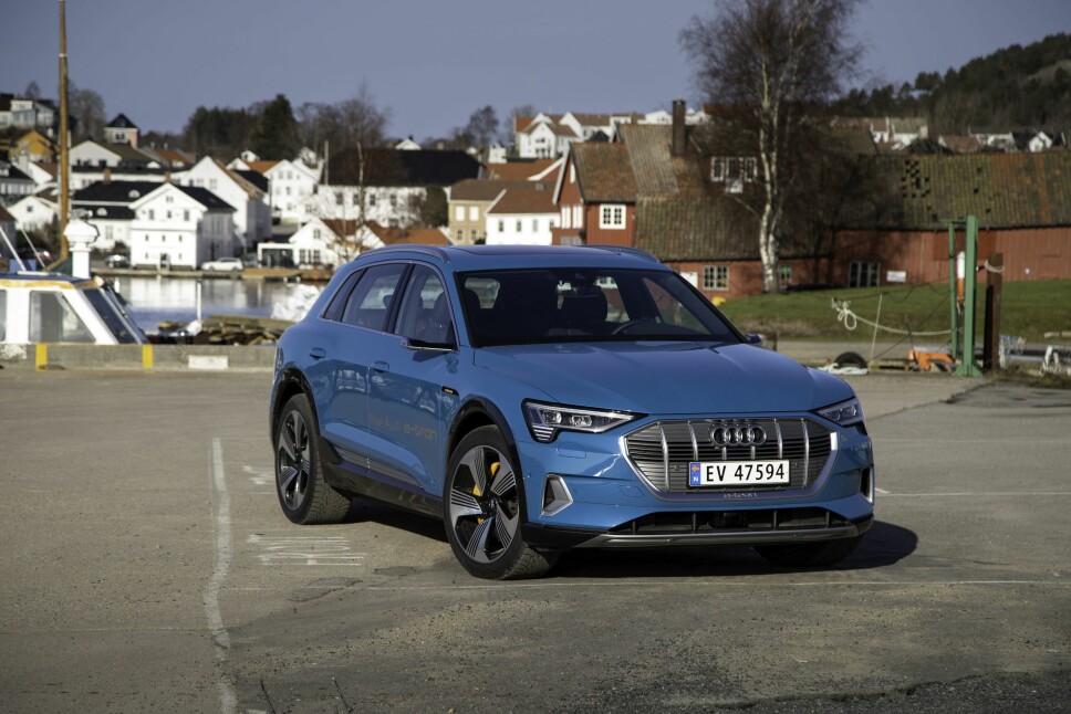 <b>GRANITT­BLOKK:</b> Både i utseende, veiegenskaper og soliditet virker Audi e-tron som om den er hugget i stein. 