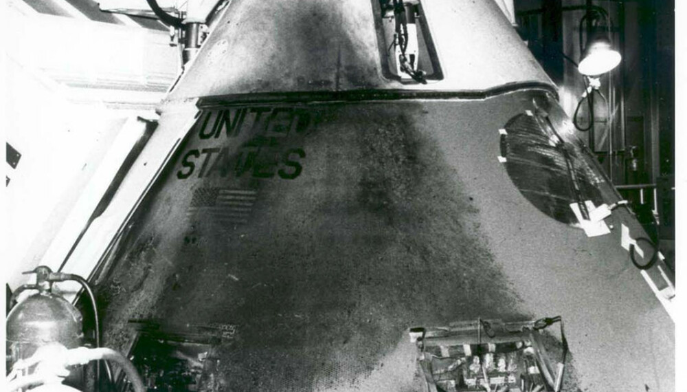 <b>BRANNSKADET:</b> Det ytre av Apollo-kapselen bærer tydelige spor av brannen 27. januar 1967. Kapselen er nå oppbevart ved NASAs Langley Research Center i Virginia.